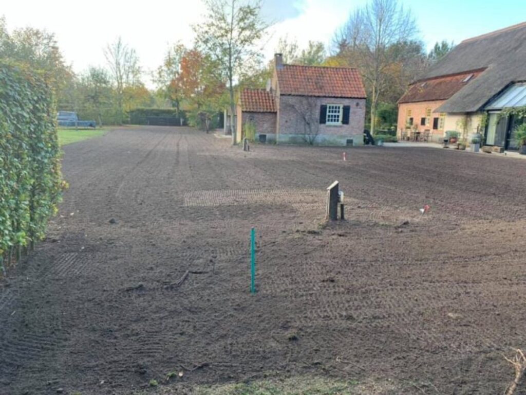 Tuin opschonen Diessen: onkruidvrije tuin met nieuwe grasmat